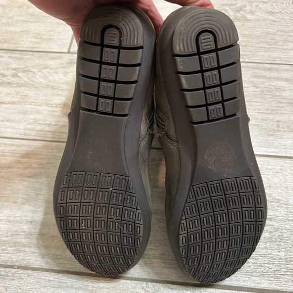 Cliffs by White Mountain Gray Boots-Size 7M - Picture 7 of 10